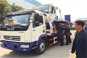 福建汽车道路救援拖车价格